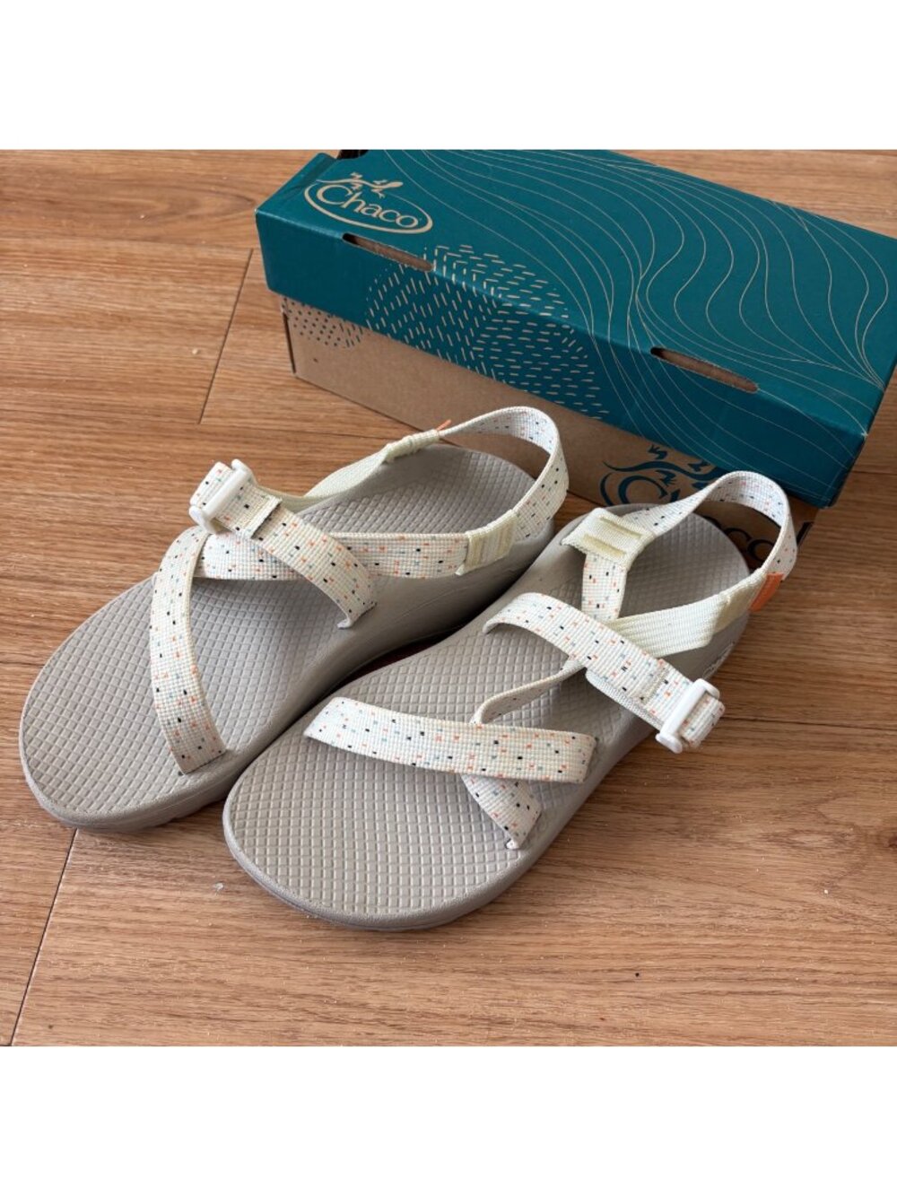 Chaco Z Cloud Strappy Sandals Confetti Cream Women’s Size 8